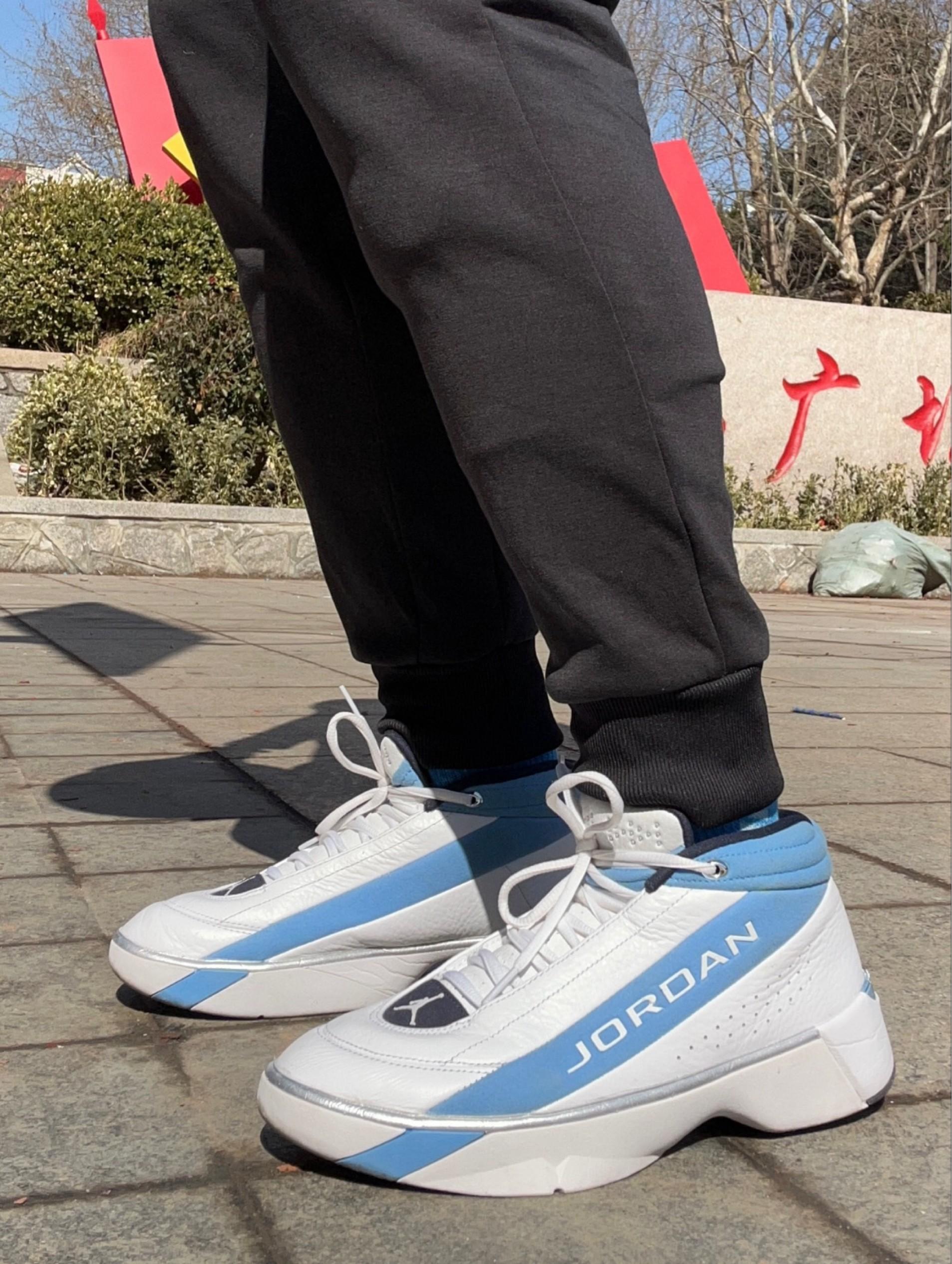 浓浓的年代感扑面而来 千禧风格经典Jordan Team球鞋魅力依旧